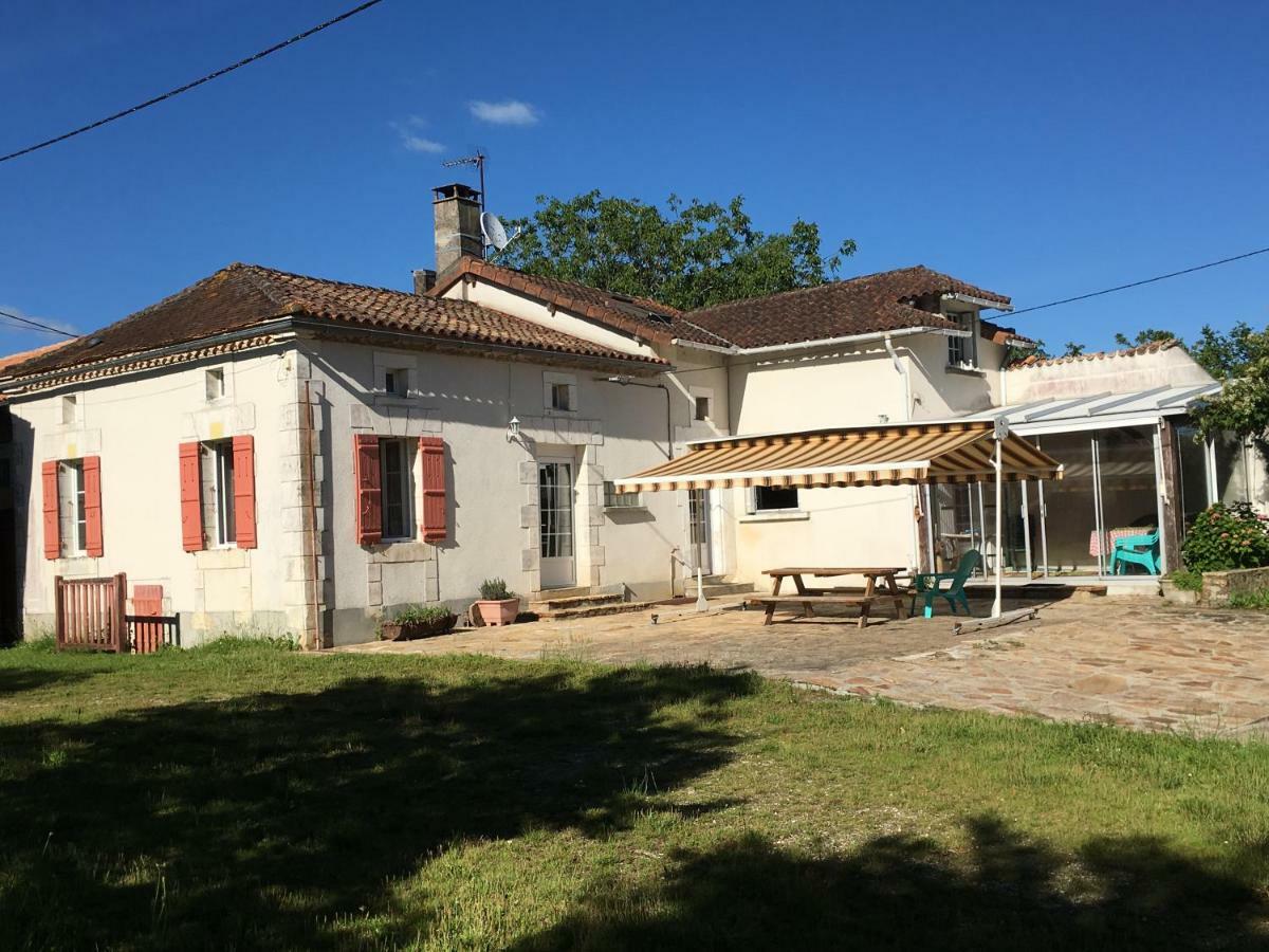 La Jarisse Vila Saint-Martin-de-Fressengeas Exterior foto